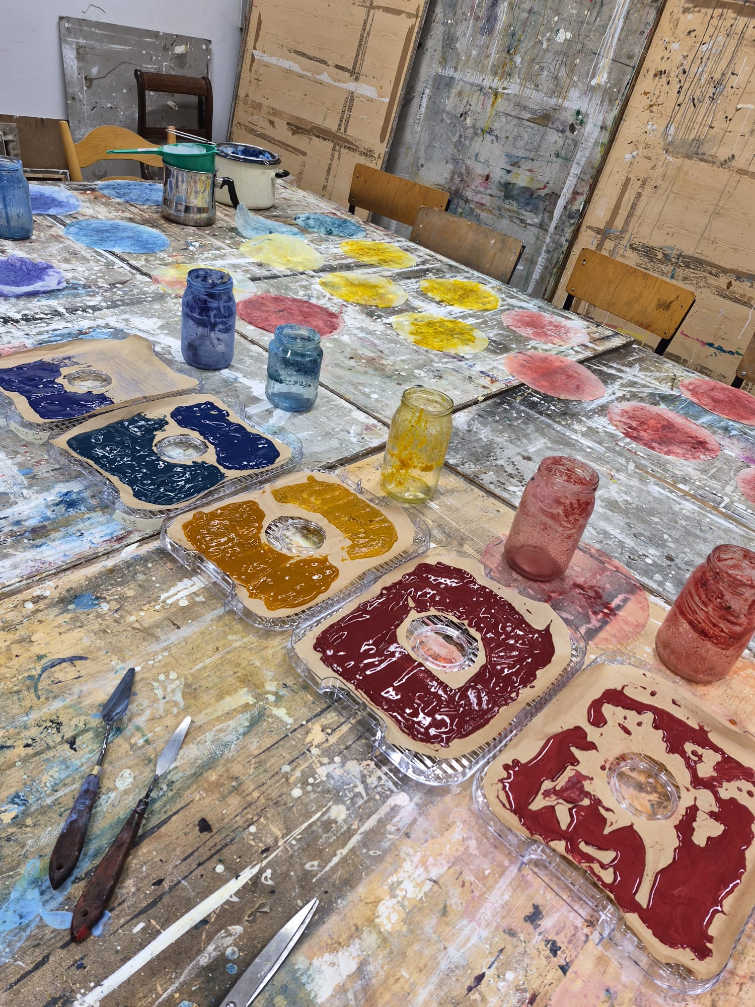 Natural paints and dyed circular paper samples